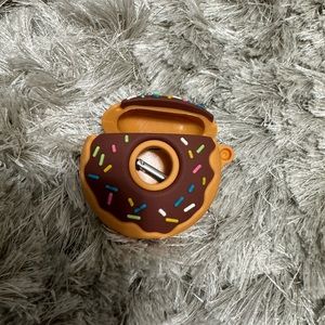 Yunnduar Case for AirPod 2/1 Cartoon Design Cute Silicone Cover Keychain.